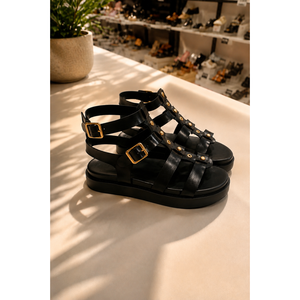 Γυναικεία Flatform Σανδάλια Gladiator με Χρυσά Τρουκς & Αγκράφες – Μαύρο!OL-55