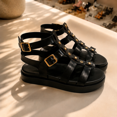 Γυναικεία Flatform Σανδάλια Gladiator με Χρυσά Τρουκς & Αγκράφες – Μαύρο!OL-55